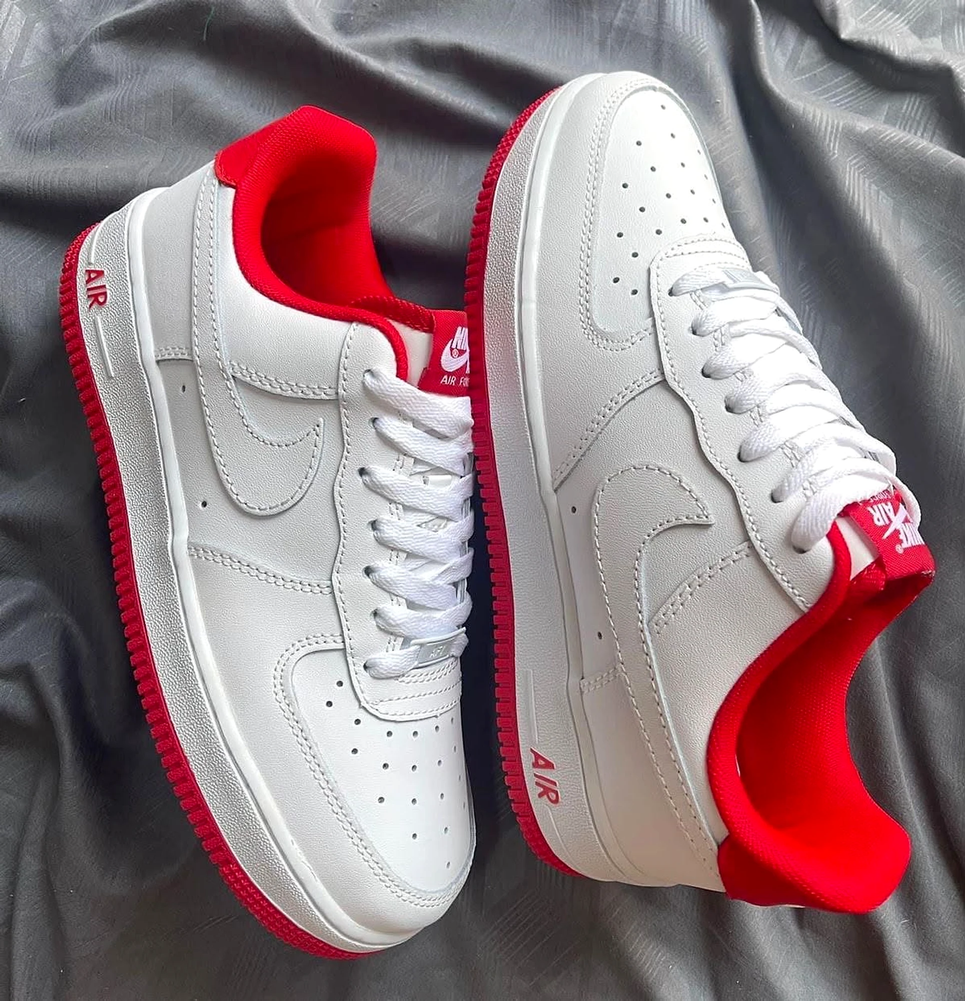 Air Force 1 Low White / University Red
